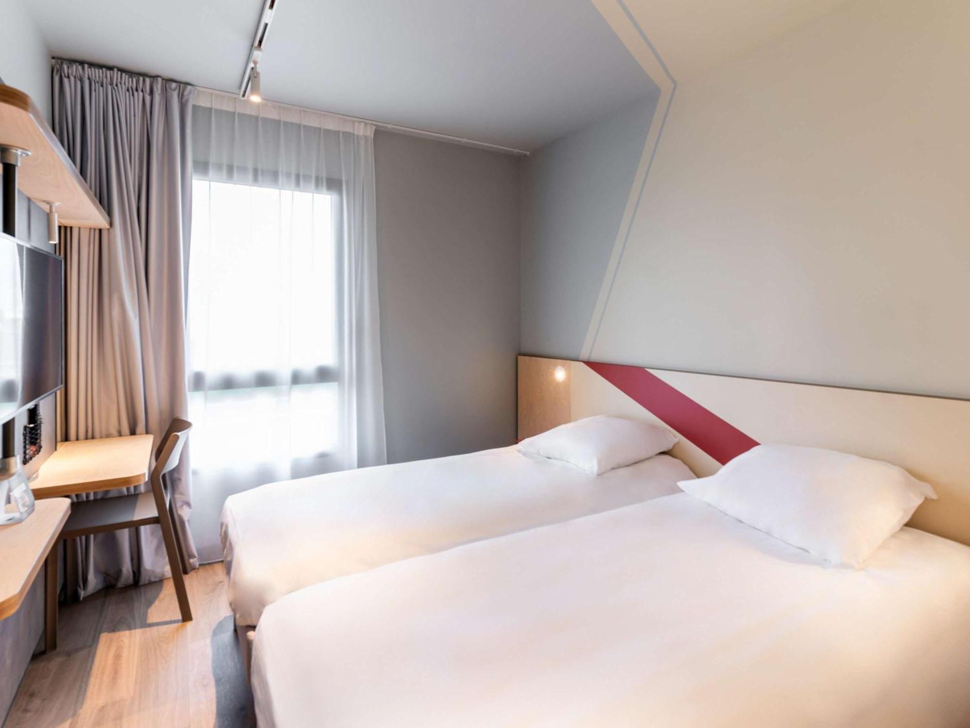 Ibis Budget Morlaix Luaran gambar